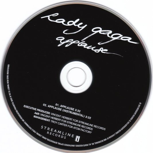 Lady Gaga – Applause